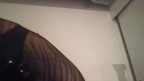 Snapshot of samoanne chatting on 01/25/25, 08:53 Samoanne online show from 01/25/25, 08:53