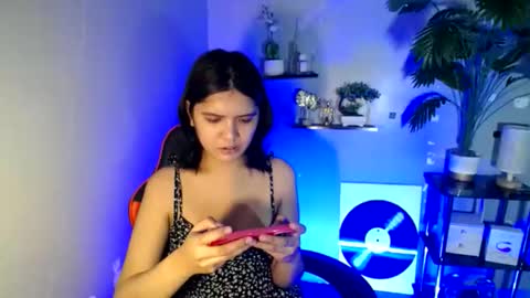 Snapshot of sampaguita_pinayxx chatting on 06/08/26, 12:38 SOFIA online show from 06/08/26, 12:38