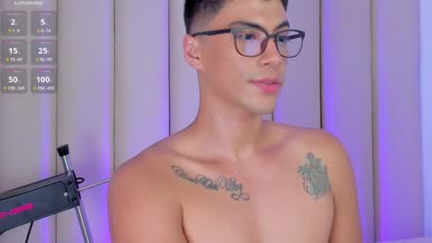 Snapshot of samphillipss chatting on 12/14/24, 06:24 Sammuel online show from 12/14/24, 06:24