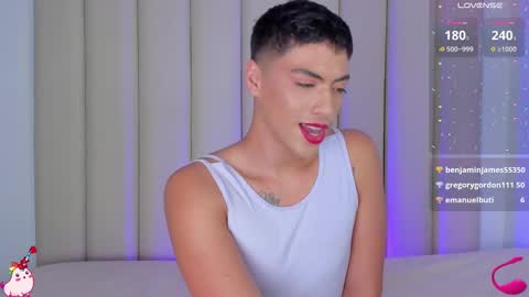 Snapshot of samphillipss chatting on 12/22/24, 04:06 Sammuel online show from 12/22/24, 04:06