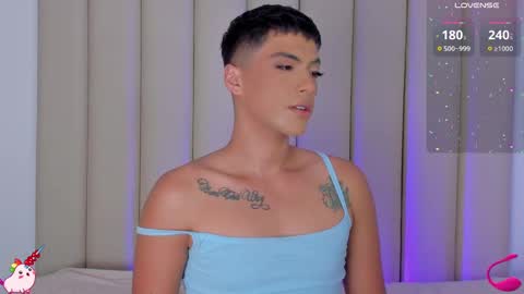 Snapshot of samphillipss chatting on 01/12/25, 08:25 Sammuel online show from 01/12/25, 08:25