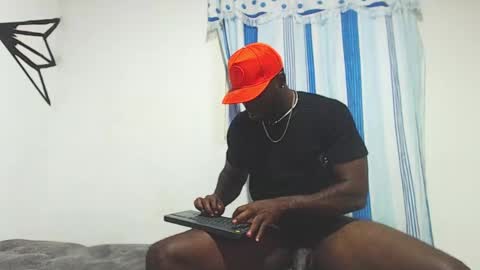 Snapshot of samsondauda chatting on 12/18/24, 03:22 samson dauda online show from 12/18/24, 03:22