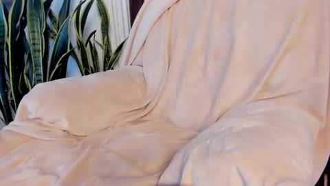 Snapshot of samuel_obrian chatting on 10/04/25, 08:51 Samuel online show from 10/04/25, 08:51