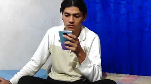 Snapshot of samuel_sincee chatting on 04/08/26, 10:15 Samuel Sincee online show from 04/08/26, 10:15