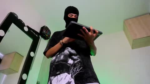   online show from 09/17/25, 09:05