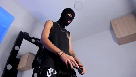   online show from 10/06/25, 12:41