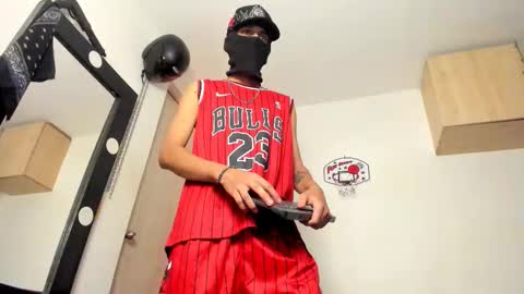 Snapshot of samuel_suarez chatting on 03/01/26, 09:22 online show from 03/01/26, 09:22