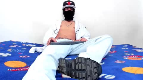 Snapshot of samuel_suarez chatting on 03/05/26, 05:31 online show from 03/05/26, 05:31