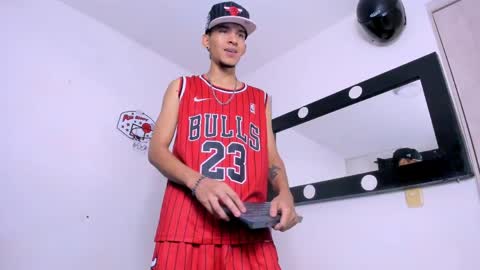  online show from 05/03/26, 03:45