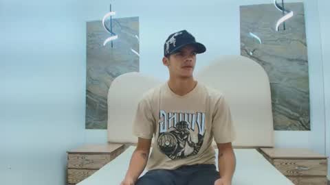 Snapshot of samuel_wyatt chatting on 06/10/26, 12:37 SAMUEL online show from 06/10/26, 12:37