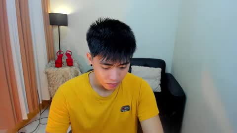 Snapshot of samuelangelo chatting on 12/15/24, 03:02 Sam online show from 12/15/24, 03:02