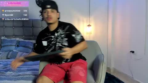Snapshot of samxx_muscle chatting on 10/12/25, 02:49 samxx_muscle online show from 10/12/25, 02:49