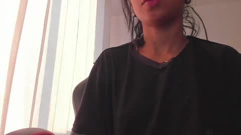 Hello I am absent due to a family calamity I will return soon-hola estoy ausente por un problema familiar volvere pronto. online show from 02/28/25, 11:01