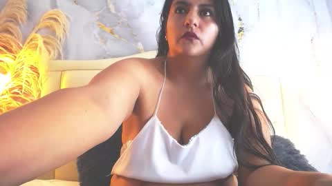 Snapshot of samy_moore14 chatting on 10/29/25, 02:30 S A M A N T H A online show from 10/29/25, 02:30