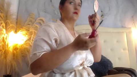 Snapshot of samy_moore14 chatting on 11/23/25, 12:27 S A M A N T H A online show from 11/23/25, 12:27