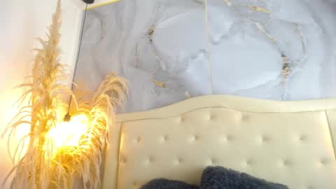 Snapshot of samy_moore14 chatting on 12/04/25, 03:43 S A M A N T H A online show from 12/04/25, 03:43