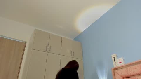 Snapshot of samy_nix chatting on 10/24/25, 12:01 SAMY online show from 10/24/25, 12:01