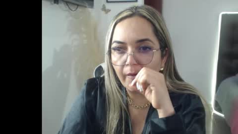 samy_vsn online show from 12/04/25, 09:12