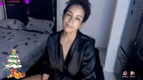 Snapshot of samykiss chatting on 12/23/24, 12:41 SamyHolbrook online show from 12/23/24, 12:41
