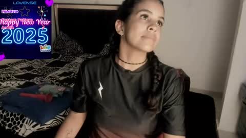 Snapshot of samykiss chatting on 01/03/25, 11:01 SamyHolbrook online show from 01/03/25, 11:01