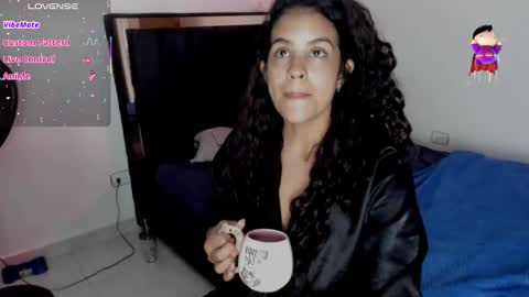 Snapshot of samykiss chatting on 01/28/25, 12:54 SamyHolbrook online show from 01/28/25, 12:54