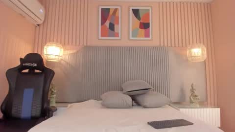 Samy  online show from 12/18/25, 11:38