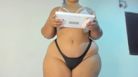 Snapshot of samyyriverss chatting on 12/29/24, 02:17 Samy and Valery online show from 12/29/24, 02:17