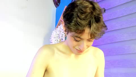 Snapshot of san_love_kh chatting on 12/20/24, 05:08 online show from 12/20/24, 05:08