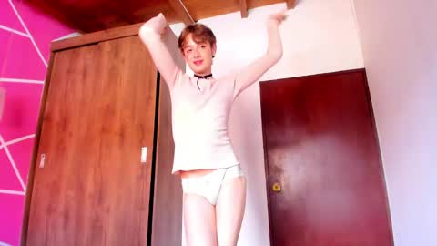 Snapshot of san_love_kh chatting on 01/31/25, 07:29 online show from 01/31/25, 07:29