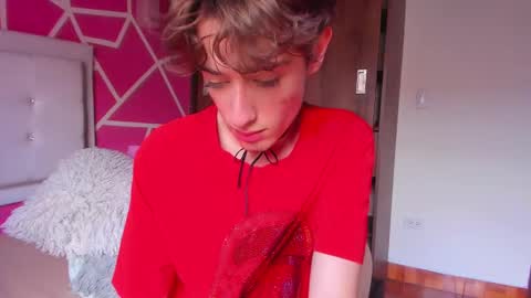 Snapshot of san_love_kh chatting on 02/12/25, 05:58 online show from 02/12/25, 05:58