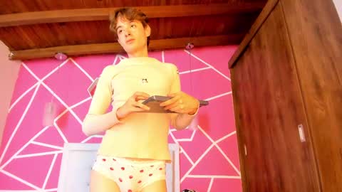 Snapshot of san_love_kh chatting on 02/16/25, 02:31 online show from 02/16/25, 02:31