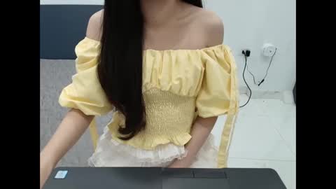 sana_2k online show from 04/22/26, 10:06