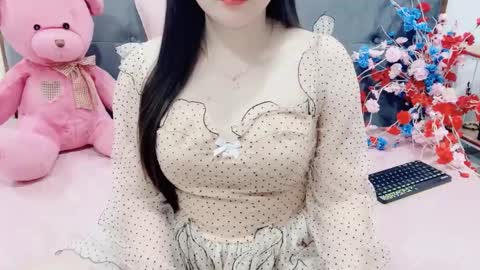 sanami_sian_ online show from 02/04/26, 01:44