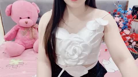 sanami_sian_ online show from 02/12/26, 04:51