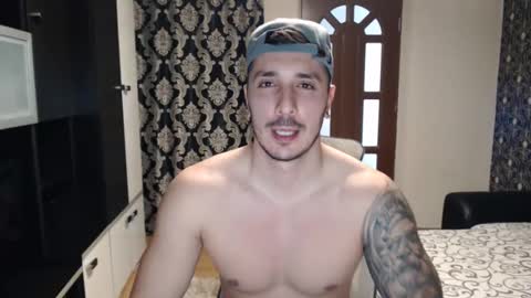 Snapshot of sanchezerik4 chatting on 12/19/24, 07:51 Sanchez Erik online show from 12/19/24, 07:51