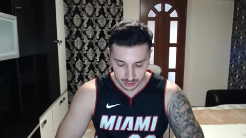 Snapshot of sanchezerik4 chatting on 01/21/25, 06:54 Sanchez Erik online show from 01/21/25, 06:54