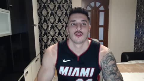Snapshot of sanchezerik4 chatting on 01/31/25, 06:35 Sanchez Erik online show from 01/31/25, 06:35