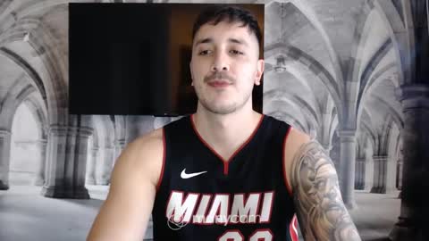 Snapshot of sanchezerik4 chatting on 02/15/25, 06:33 Sanchez Erik online show from 02/15/25, 06:33