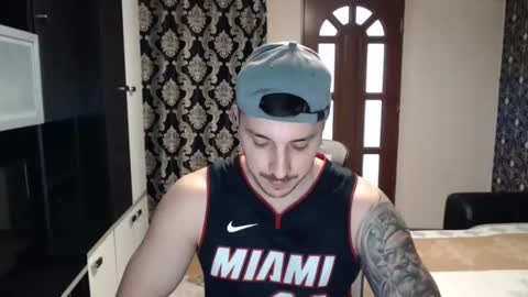 Snapshot of sanchezerik4 chatting on 02/19/25, 08:12 Sanchez Erik online show from 02/19/25, 08:12