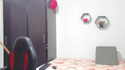 Sanddi  online show from 02/04/26, 08:25