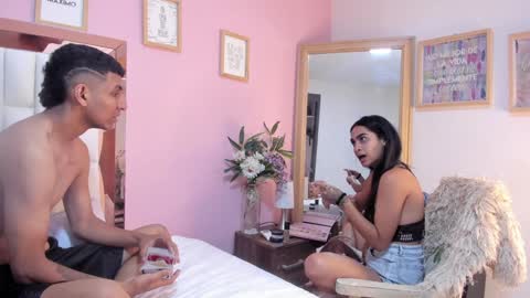 Snapshot of sander_mila chatting on 12/24/24, 01:17 MilaSander online show from 12/24/24, 01:17