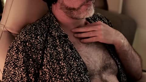 Sanders online show from 12/23/24, 04:33