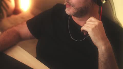 Sanders online show from 03/04/25, 04:06