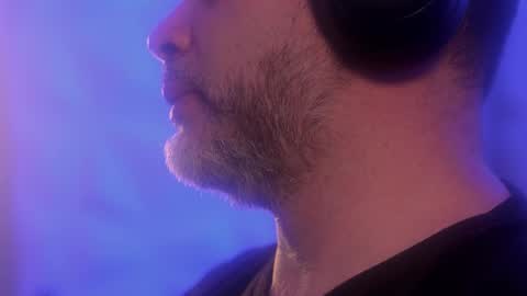 Sanders online show from 10/31/25, 03:07