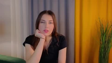 Isabel but you can call me Bella online show from 11/08/25, 12:44