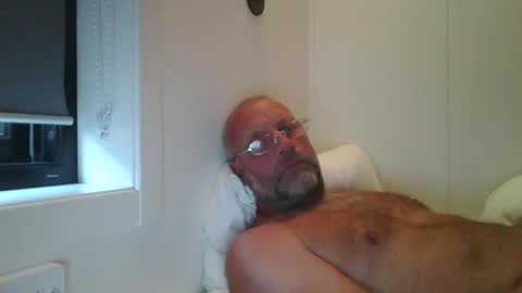 sandnesrune523 online show from 09/18/25, 05:09