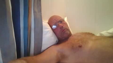 sandnesrune523 online show from 10/14/25, 04:46