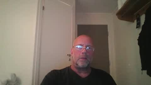 sandnesrune523 online show from 10/21/25, 05:46