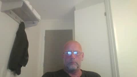 sandnesrune523 online show from 06/15/26, 05:37