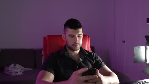 Snapshot of sandow_ chatting on 06/11/26, 11:36 Sandow online show from 06/11/26, 11:36